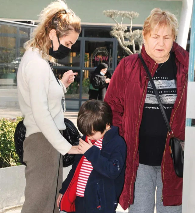 ece erken acikladi ekranlara donme dusuncem yok (1)